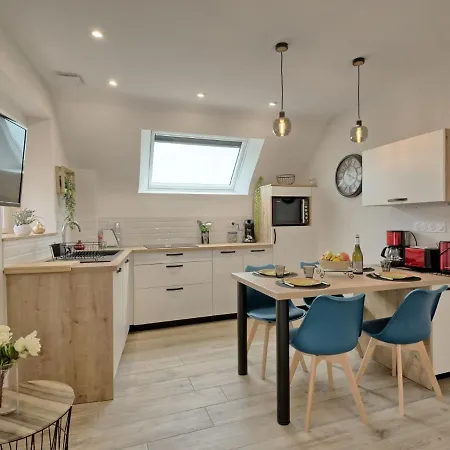 Vakantiehuis Hoedic - Phm109 By Interhome